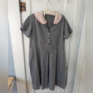 Vintage Mid Century Handmade Checkered House Dress with Floral Collar Midi